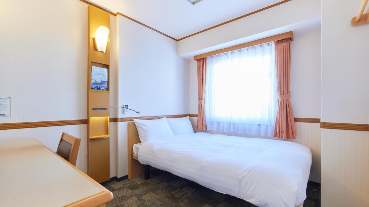 Toyoko Hokkaido Eki Higashi Guchi